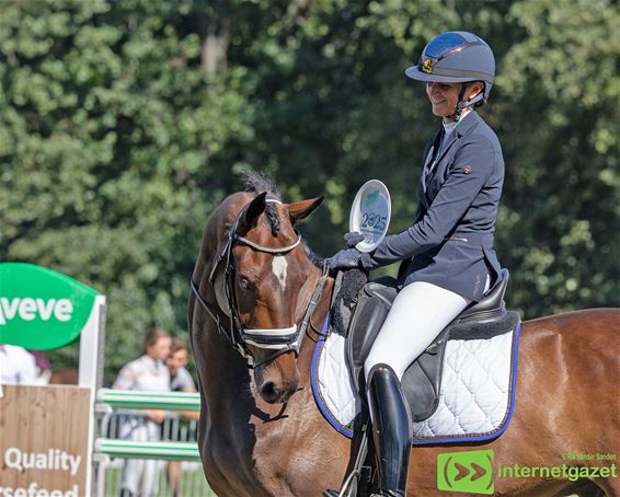 Hechtel-Eksel - Celine Swinnen en Umani van Balkerheyde