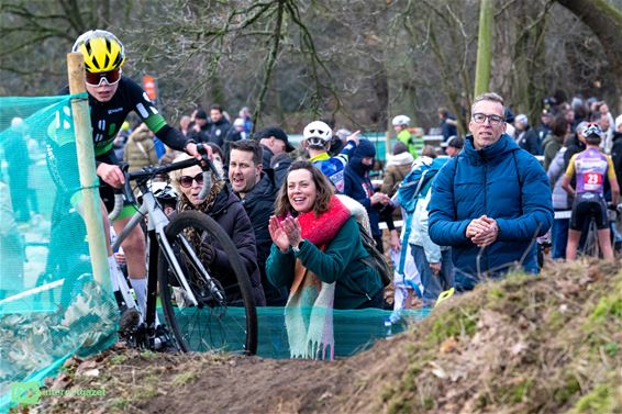 Charel Van Riet debuteert in Pelt - Pelt