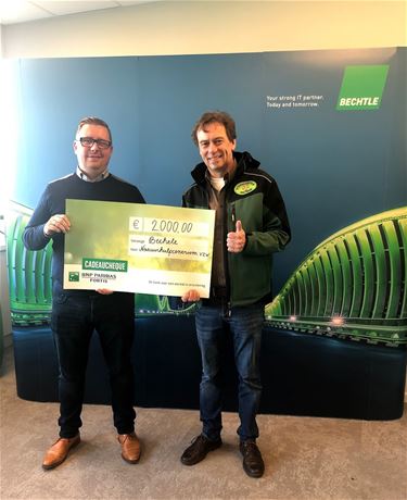 Cheque voor Natuurhulpcentrum - Neerpelt