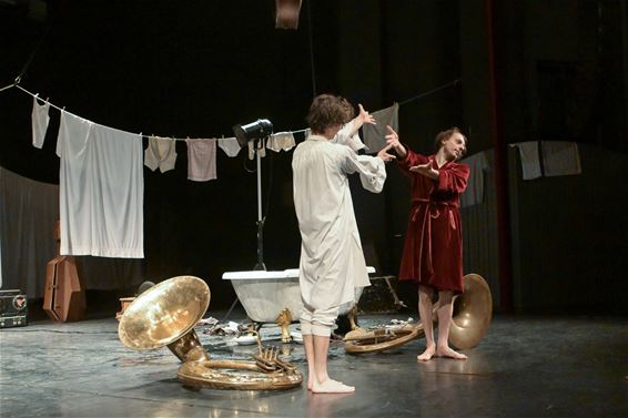 Circus Ronaldo trapt nieuw cultuurseizoen af - Beringen