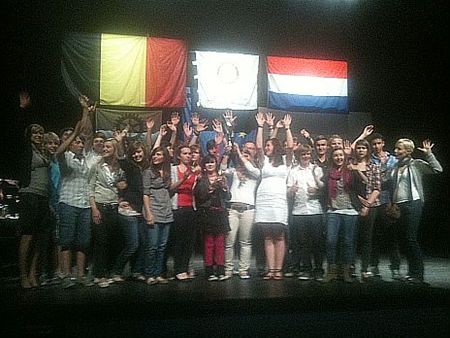 College wint België-Nederland - Neerpelt