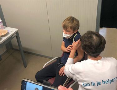 Covid-19: eerste kinderen gevaccineerd