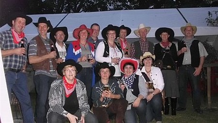 Cowboys en  -girls op de barbecue - Overpelt