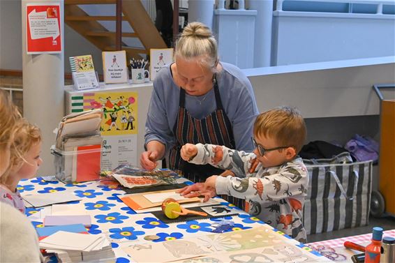 Creatieve herfstnamiddag in de bib - Lommel