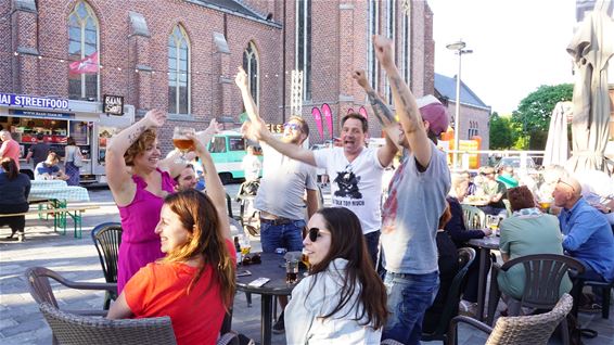 Cultuur op het Kerkplein en Foodtrucks fantastisch - Lommel