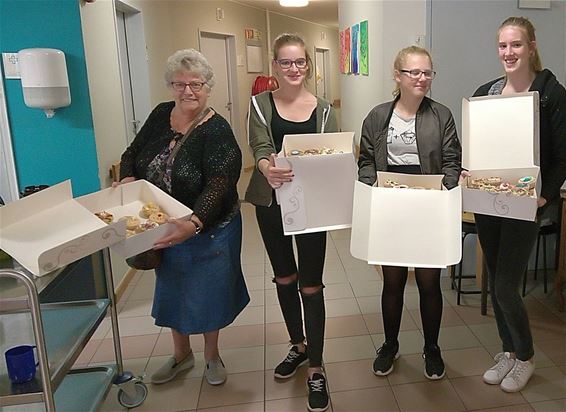 Cupcake Day in het rusthuis - Hamont-Achel