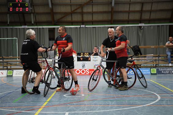 Cyclobal: een sport voor jong en oud - Beringen