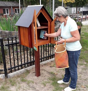 Daar bij dat Boekenhuisje... - Pelt