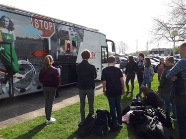 Daar is de Mobibus - Overpelt