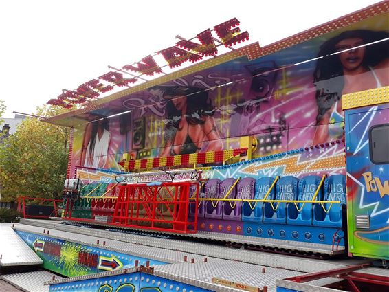 Daar is de oktoberkermis - Neerpelt