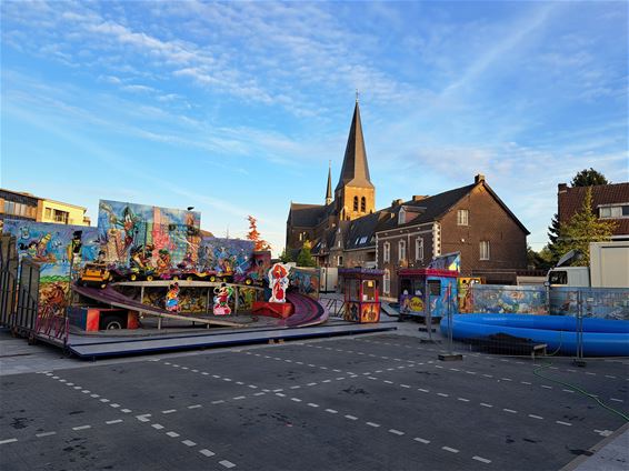 Daar is de oktoberkermis! - Pelt