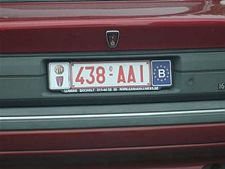 Daar zijn de nieuwe nummerplaten - Neerpelt