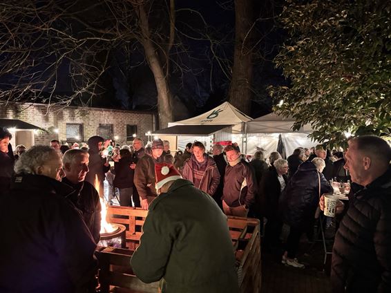 DAC ’t Net brengt warmte op kerstmarkt - Pelt