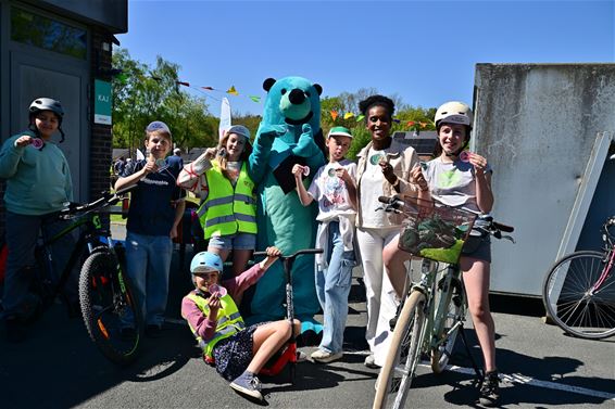 Dag van de Fietshelm en Buitenspeeldag - Beringen