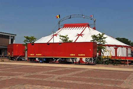 De circustent blijft leeg - Neerpelt