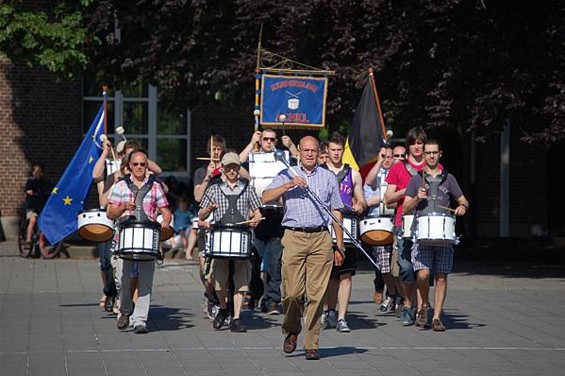 De drumband is er klaar voor - Hamont-Achel