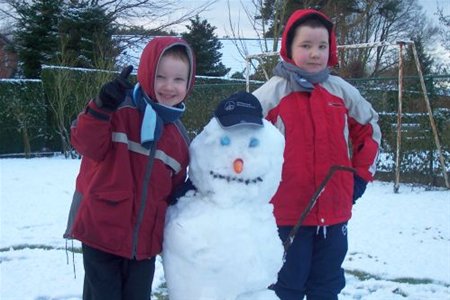 De eerste sneeuw(man) - Overpelt