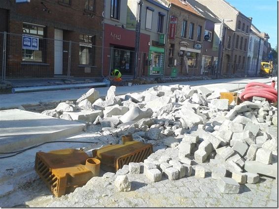 De fietsstraat begint vorm te krijgen - Peer