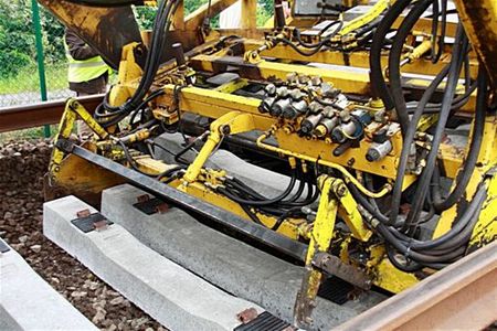 De 'finishing touch' op de spoorlijn - Hamont-Achel & Pelt