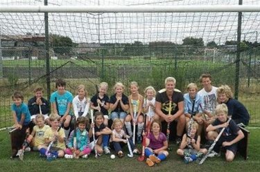 De hockeyclub gaat als een speer - Neerpelt