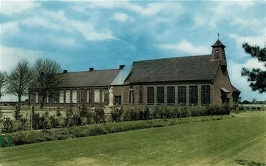 De kapel en de school van het Holven - Pelt