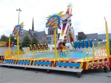 De kermis komt er aan ... - Lommel