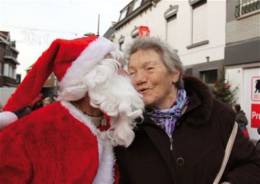 De kerstman bezoekt de Beringse markten - Beringen