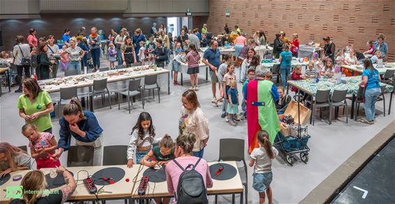 De Kleine Artiest viert 200 jaar kanaal - Bocholt