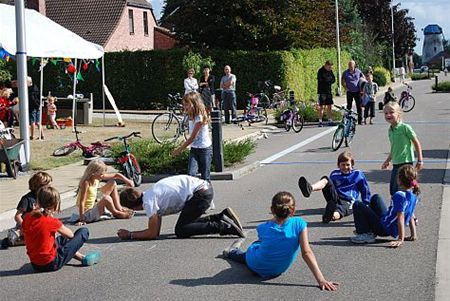 De Koningsstraat was drie dagen speelstraat - Overpelt