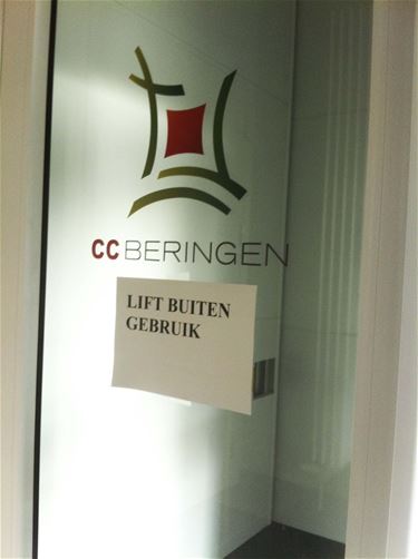 De lift werkt niet - Beringen