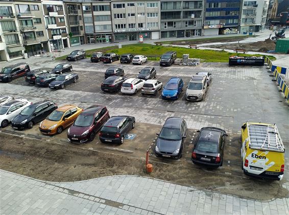 De parking op het Marktplein is open - Pelt