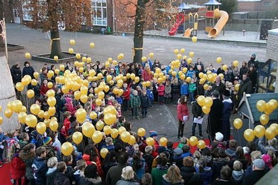 De Regenboog vierde eeuwfeest - Neerpelt