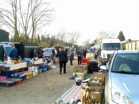 De rommelmarkt is weer gestart - Peer