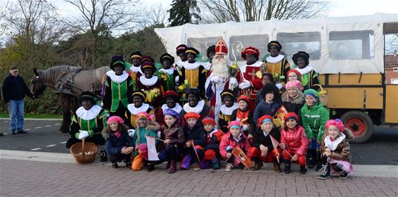 De Sint kwam naar Holheide - Overpelt