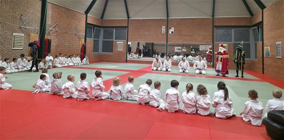 De Sint op bezoek bij ju-jitsuclub Tai Sabaki - Hamont-Achel