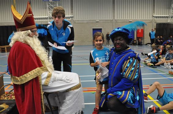 De Sint was bij de badmintonclub - Overpelt