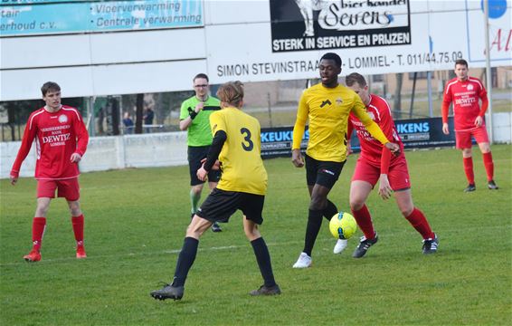 Derby Lutlommel B - Grenstrappers Kolonie: 0-3 - Lommel