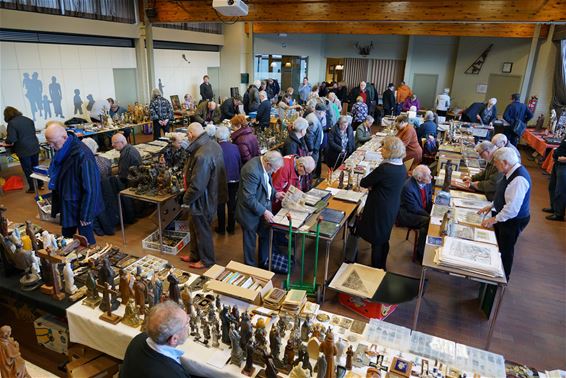 'Devotionalia' lokt massa volk - Lommel
