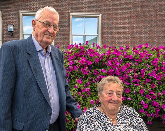 Diamanten bruiloft in de Burg. van Gaalstraat - Overpelt