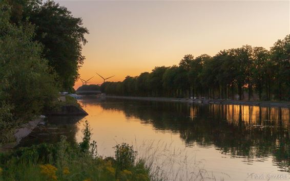 Die avond, aan het kanaal... - Pelt