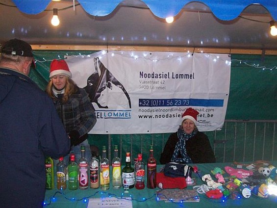 Dierenasiel Lommel op kerstmarkt Overpelt - Overpelt
