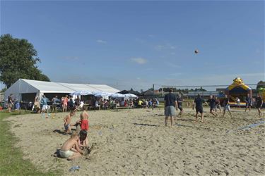 Diesels winnen volleybaltornooi - Beringen