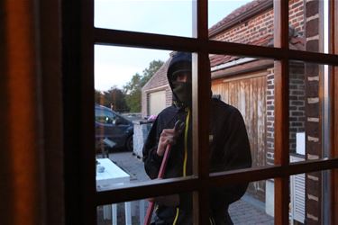 Dieven slaan toe in Wilgenstraat en Acaciastraat - Peer