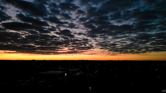 Donkere wolken boven Pelt - Pelt