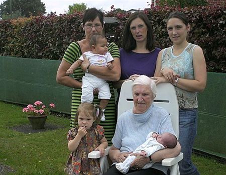 Drie keer vier generaties - Hamont-Achel