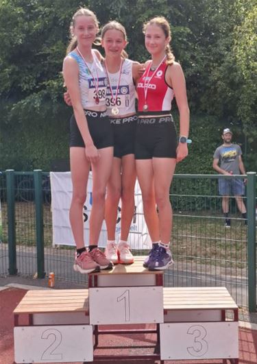 Drie Limburgse steeple-titels voor SACN in Pelt - Pelt