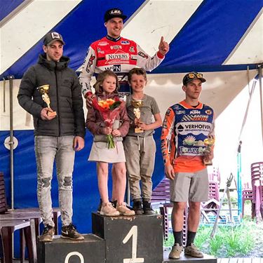 Drie podiumplaatsen voor MC De Buiting - Beringen