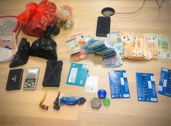 Drugsdealer (23) aangehouden - Oudsbergen