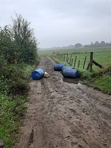 Drugsafval gedumpt aan Lillerdijk - Hamont-Achel