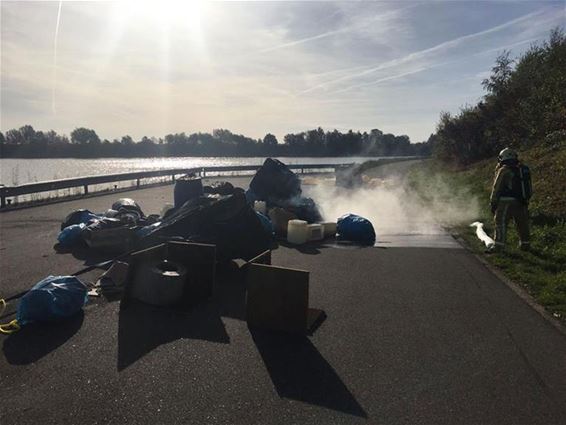 Drugsafval gedumpt op zes plaatsen - Lommel